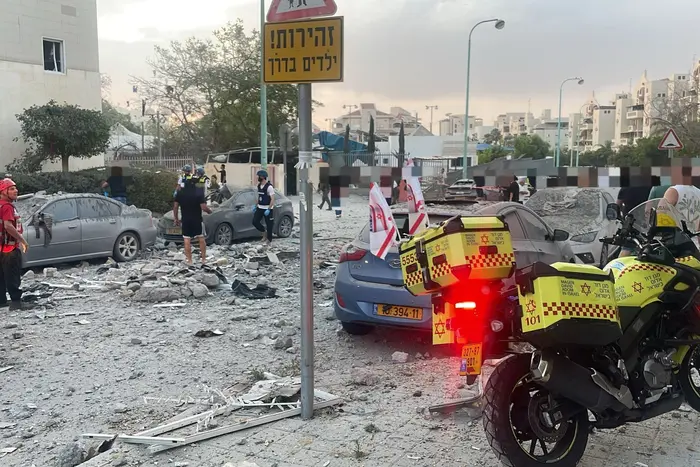 Angriff Irans auf Israel: Es gibt Tote und Verletzte (Foto)
