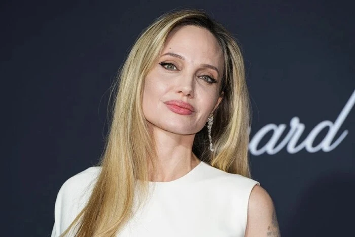 Während ihrer Rede in Cannes erinnerte Angelina Jolie an die ukrainische Schriftstellerin