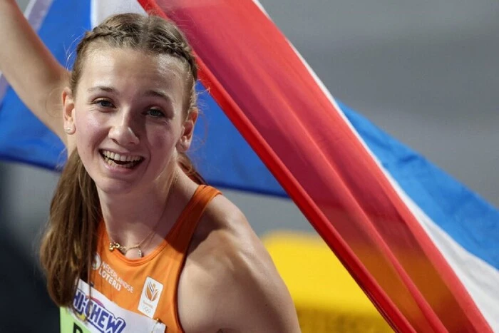 Велика спортсменка з Міккі Маусом