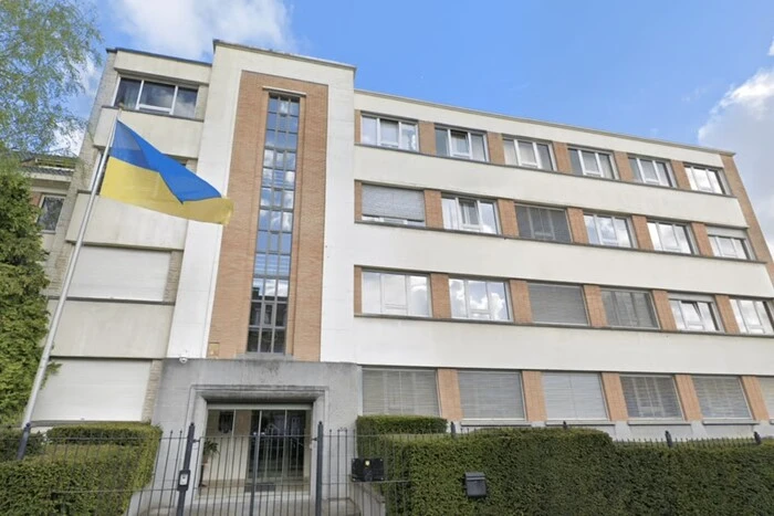 Вбивство сім'ї у Бельгії: консули України відвідали підозрюваного хлопця
