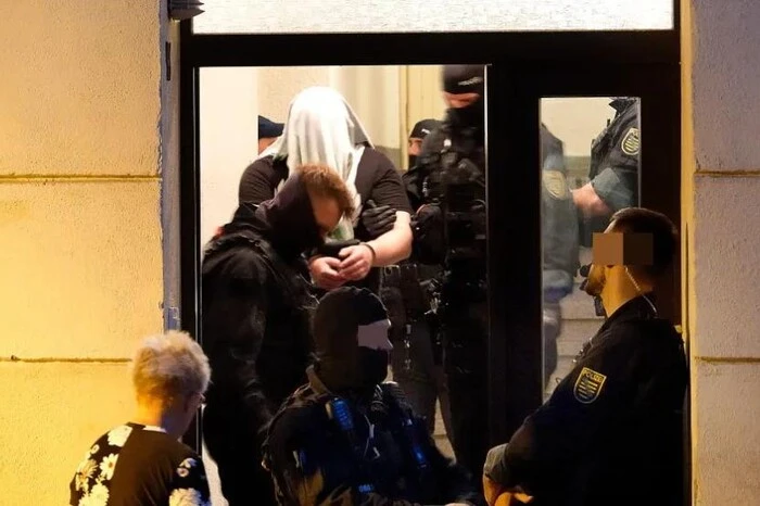 У Німеччині чоловік відкрив стрілянину з вікна та поранив українця