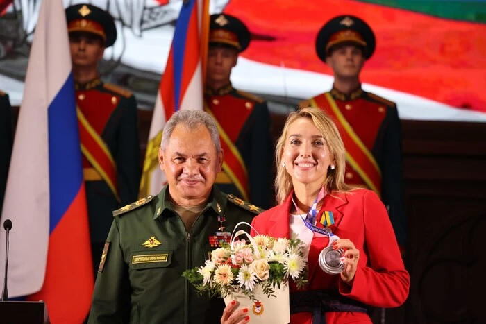 Stuck. Russian tennis player complains about problems with air traffic