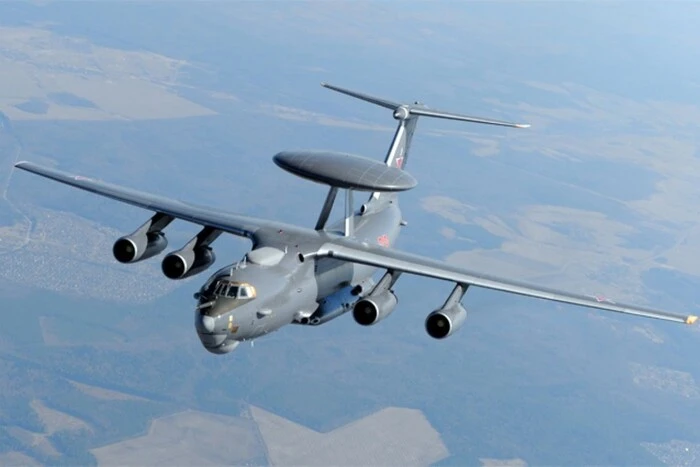 На аеродромі «Іваново» знищено щонайменше один літак А-50: супутниковий знімок 