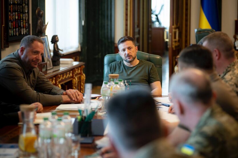Зеленський: Україна прискорить створення власної балістики та посилить авіацію з F-16