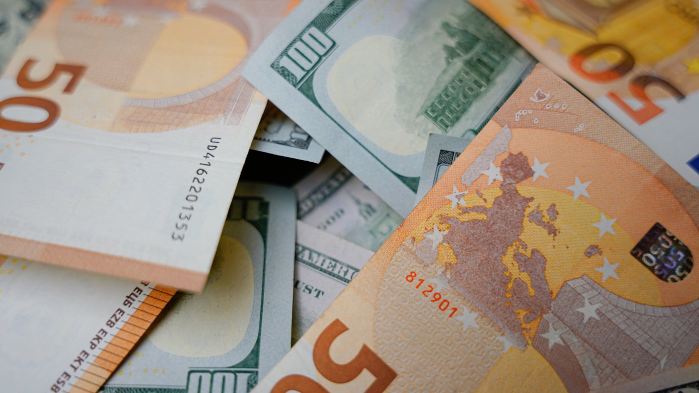 Currency swings — is it worth buying euros and dollars now