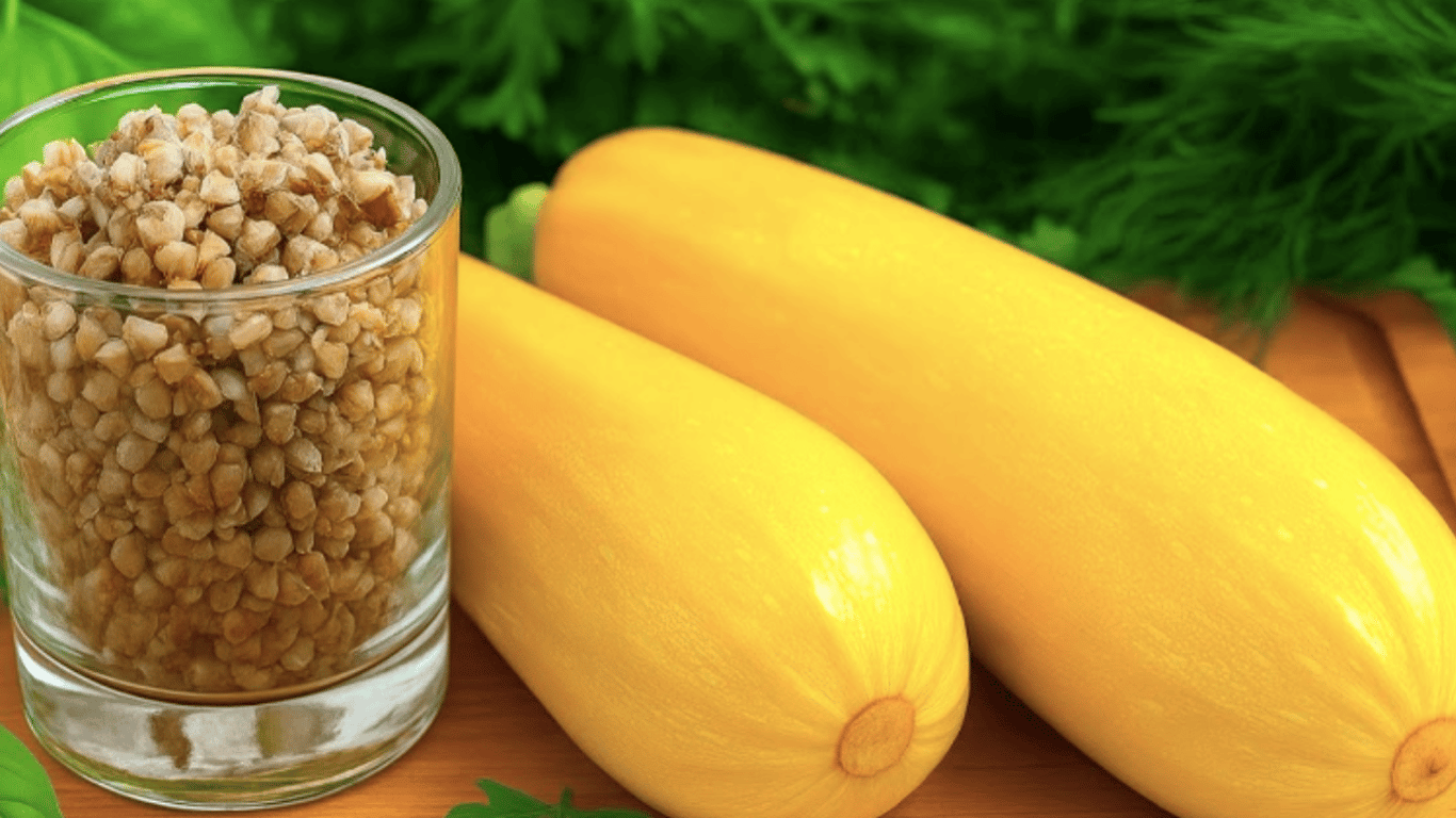 2 Zucchini + Buchweizen - ein Abendessen, das besser schmeckt als Fleisch