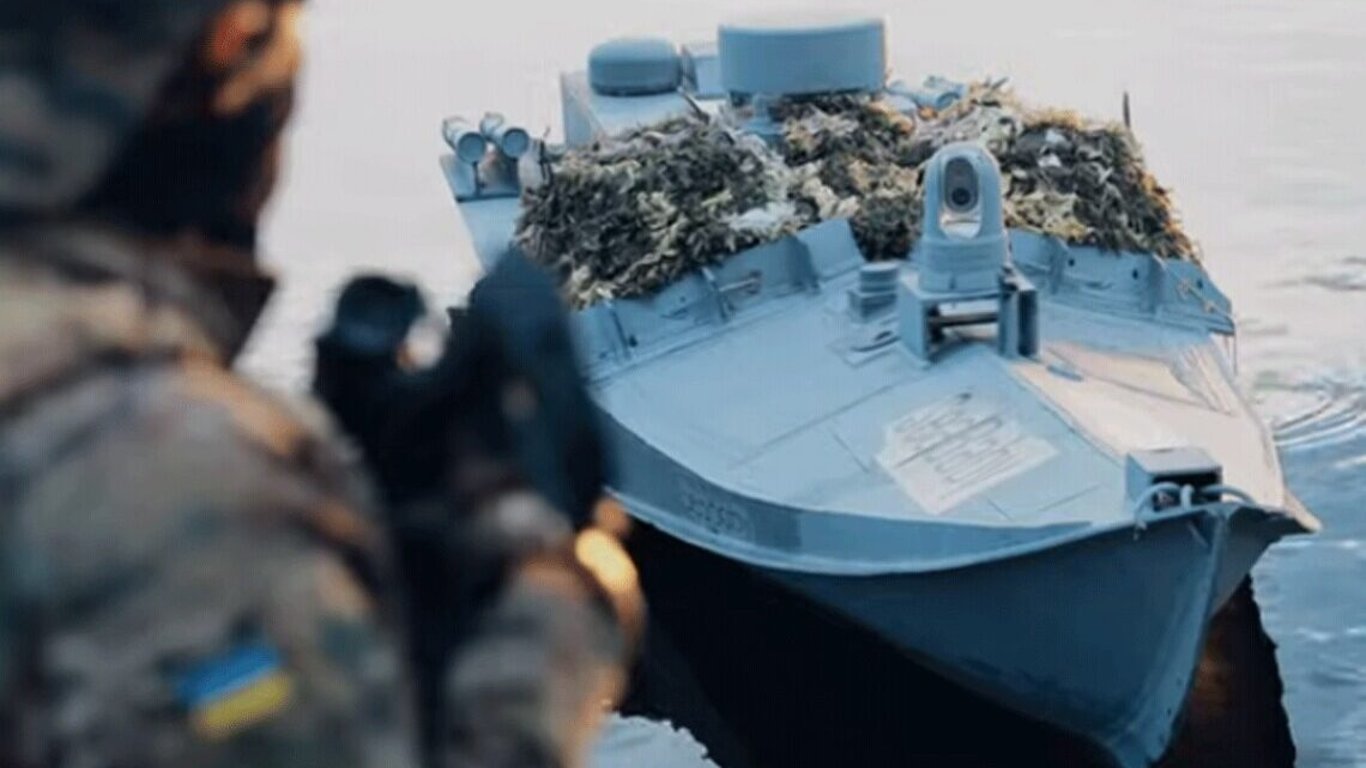 Ukrainische Drohnen haben ein feindliches Flugzeug und ein Schiff zerstört, - Bratschuk