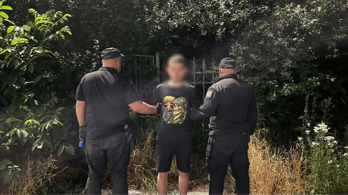 An der Grenze wurde ein Jugendlicher festgenommen, der 13 Mal versucht hat zu fliehen