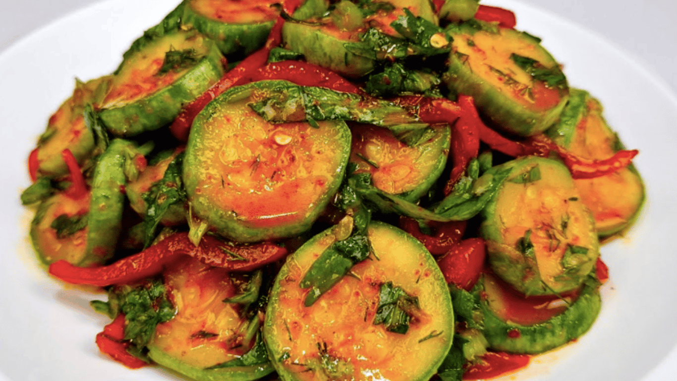 The best recipe for zucchini salad 'Korean style' - a recipe for summer