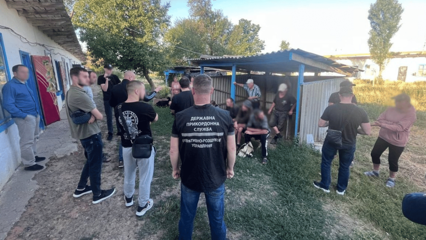 Na Odeszczy ludzi trzymano w niewoli - ujawniono organizatorów