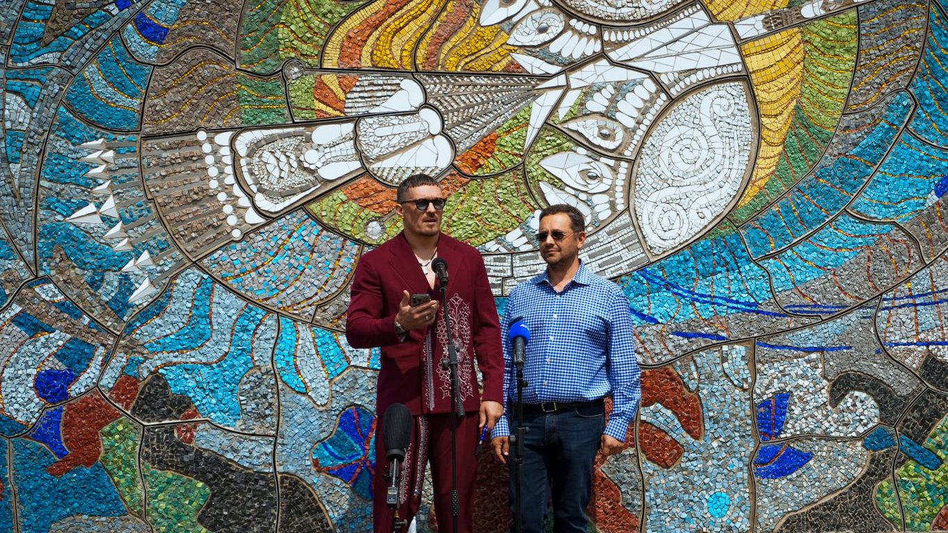 Aleksandr Usyk zaprezentował mozaikę 'Borywiter' w Londynie