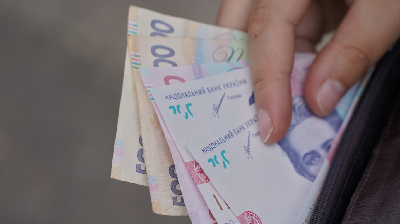 Допомога у зв'язку з вагітністю та пологами — правила у 2025 році