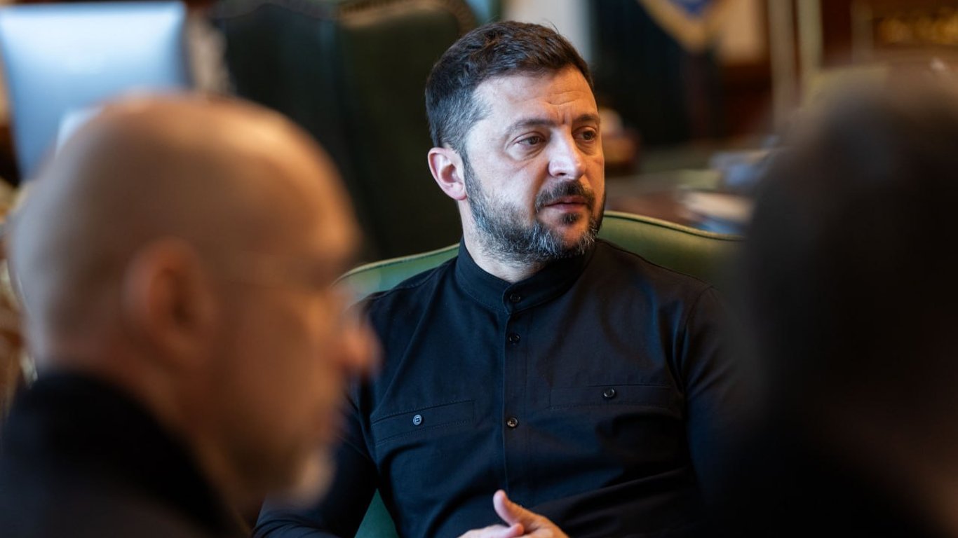 Selenskyj hat die Diplomaten aufgefordert, neue Wege zu finden, um der Ukraine zu helfen