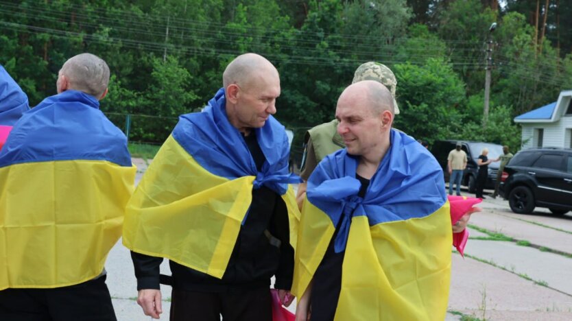 Kolejna wymiana jeńców: do domu wrócili obrońcy Mariupola i cywile